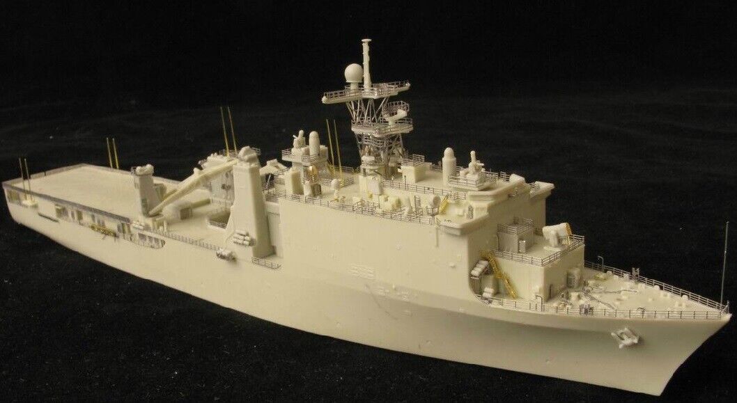 Model Kit Uss Iowa - Kit model N07-090 hobi oranye skala