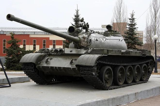 Model Kit Tank - KIT MODEL Tank Tempur Utama Soviet