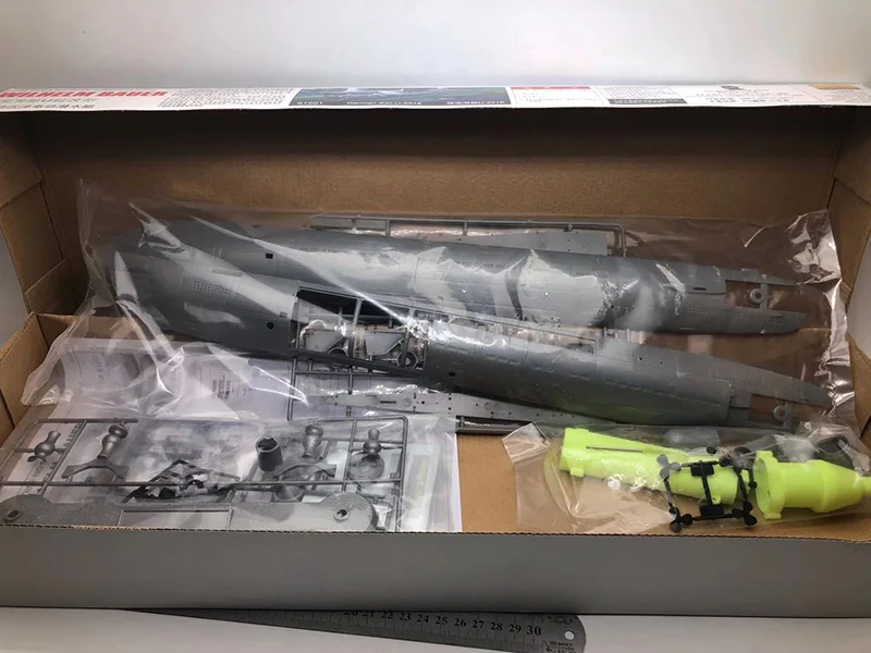 1/144 WWII kapal selam Jerman  - Model Kit Entry Grade ulasan dan harga