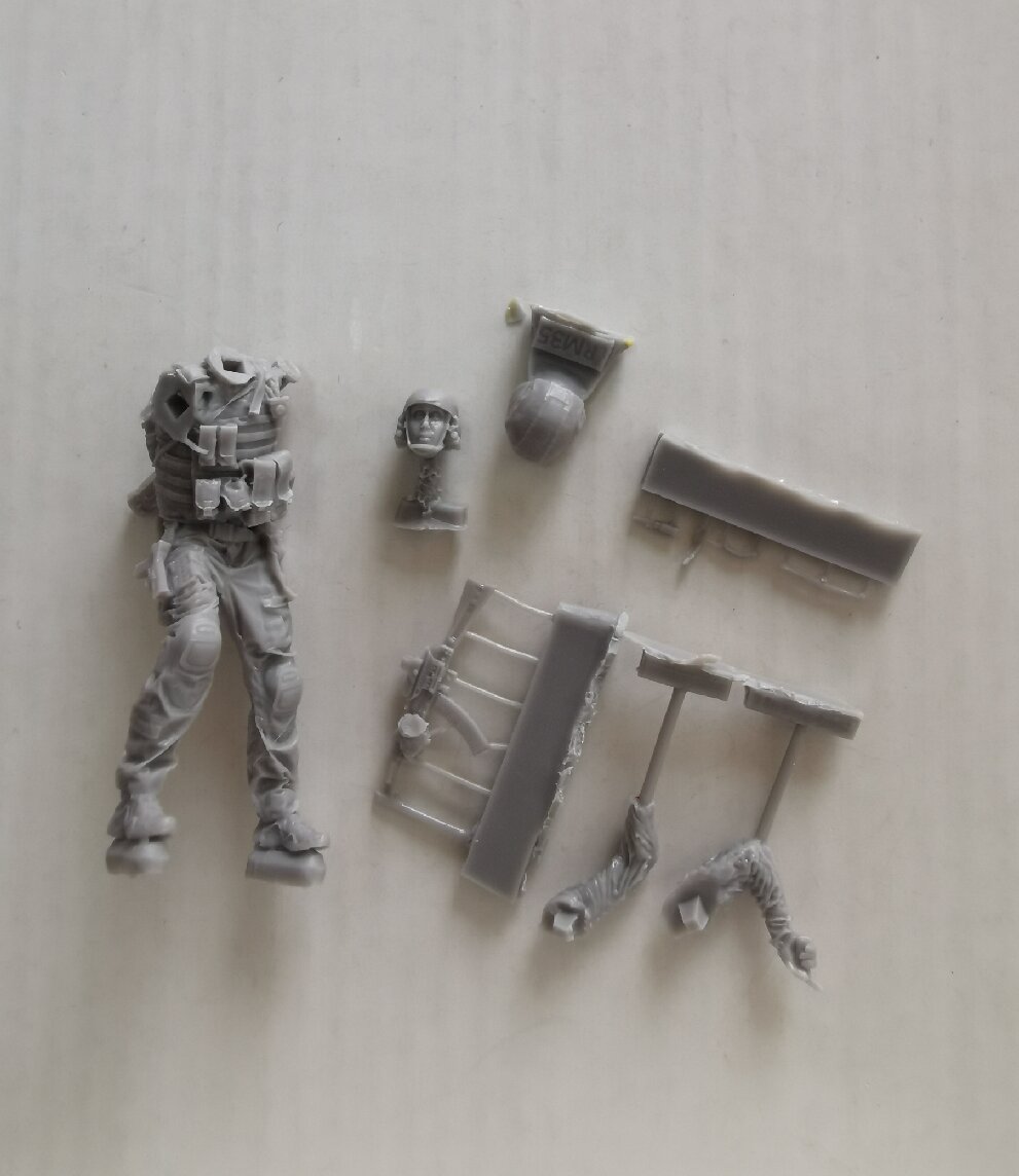 Kit model 1:35, resin Modern t - Model Kit Entry Grade ulasan dan harga